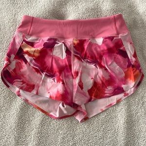 Athleta Run With It 3.5” Short